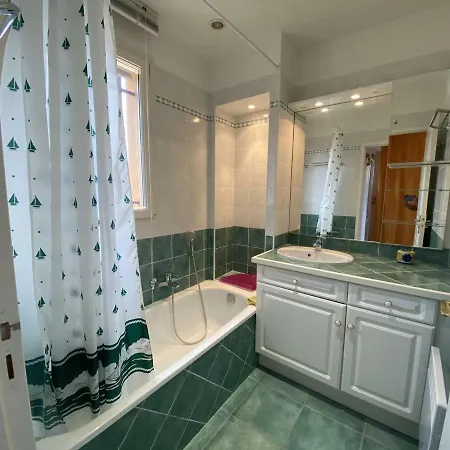 בית נופש Maison Avec Piscine Couverte Et Terrasse Barbecue - 6 Couchages - Maxime - Fr-1-226-311 סן-מקסים